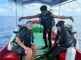 Famili Dive Shop