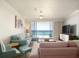 Pastel Drift - Beachfront Haven by Dining & Parks