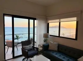 Altomare Panoramic-- Frente al Mar y Parque Central --Excelente Vista