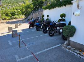Apartmens Mendula, hotel v destinácii Senj