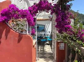 LUXURY HOUSE "VILLA POMPEIANA" Via CAMERELLE CON TERRAZZA VISTA MARE