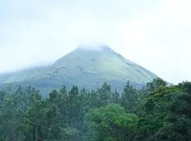 Hill Shadow - Mountain View and Swimming Pool