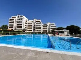 Complesso Mosaico NON FORNISCE PRESTAZIONI DI CARATTERE ALBERGHIERO, appartamenti arredati come da foto, Per il Check in Agenzia Ferro Viale Francesco Petrarca 391 lido Adriano Ra