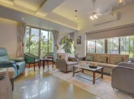 Tranquil 3 BHK Pet-Friendly Gateway with Bathtub, Balcony and Scenic Views