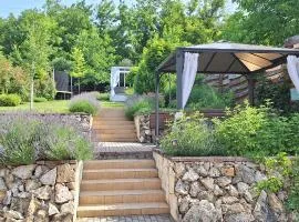 Paradise Apartmanház