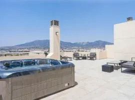 Spacious Castillo Sohail penthouse with Jacuzzi by Costarentals - Ref 12