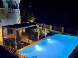 Studio Apartment in Beautiful Chalet, Finca FAZ