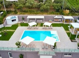 Villa Mary Pool