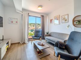 Apartment eVala Sutivan: Sutivan şehrinde bir daire