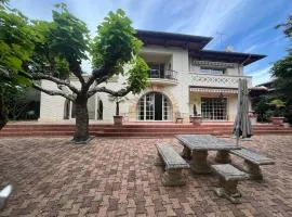 Villa avec Piscine Intérieure, 5 Chambres, Proche Plage et Commerces à Arcachon - FR-1-374-220