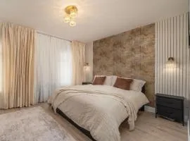 Connsbrook House- Stylish 2 Bed NITB approved close to city
