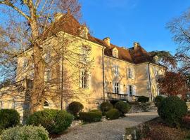 Château de Foussal, hotel di Issigeac