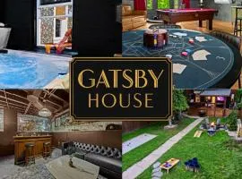 Gatsby House Mansion w Game Lounge & Hot Tub