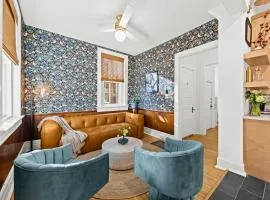 Gatsby House Mansion w Game Lounge & Hot Tub