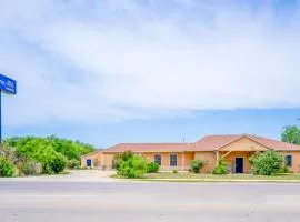 Atria Extended Stays By OYO, Jourdanton, TX