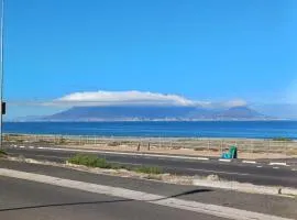Cape Town Beachfront Accommodation in Blouberg