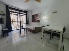 Alquilaencanarias-Medano Colon Center, near the beach