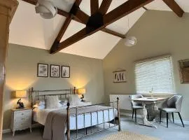 White House Farm - Beautiful Self Contained Courtyard Rooms