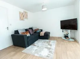 Nay Apartment Two-Bedroom Appt in Coventry