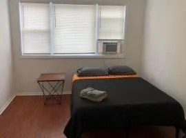 Large and private apartment in convenient area sleeps up to 5 people comfortably