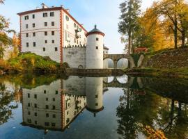 Snežnik castle estate, acomoda&ccedil;&atilde;o com cozinha em Stari Trg pri Ložu