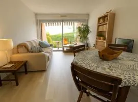 Apartment for 6 with garden near beach