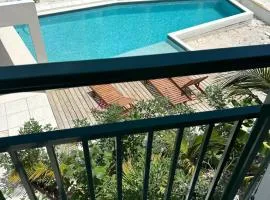 Beachwalk Studios at Grace Bay Beach、プロビデンシャレスのホテル