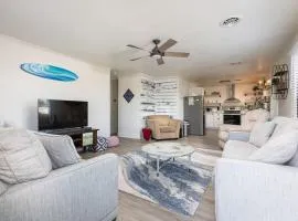 Cozy Nags Head Cottage - Mins to Beach with Comm Pool