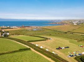 Cool Cow Glamping, glamping em Hope-Cove