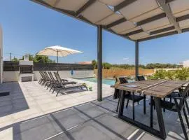 Sage Villa by Vintage Travel