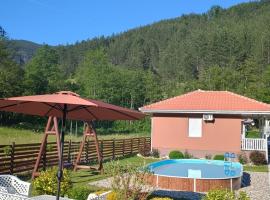 &Scaron;arganska Idila, hotel med pool i Mokra Gora
