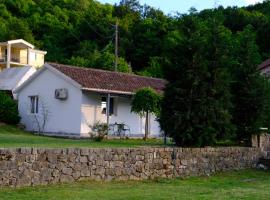 Sunlight Cottage Maya, βίλα σε Virpazar