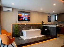 Boutique Moonlight Apartment