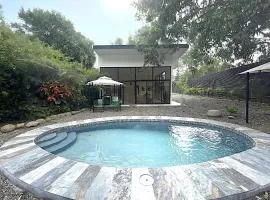 Ros Villa, Lujo con Piscina Privada y Vistas a la Selva en Uvita
