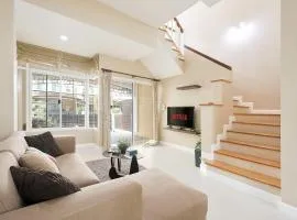 Stylish 3BR Townhouse Near Rama9