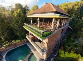 Bali Jegeg Munduk Hotel, Bar, and Restaurant, khách sạn ở Munduk