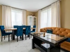 Apartament All Saint's - blisko Chojnik, ogród, miejsce na rowery, ogrodzony dla zwierząt