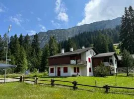 Family-Friendly Mörlialp Flat with Views