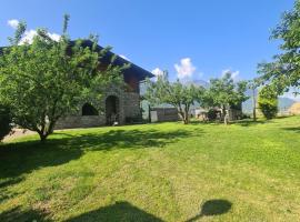casa vacanze LA CA Del Cunfec, hotel v mestu Sondrio