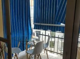 Apartamento con terraza y vistas