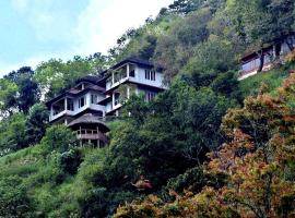 Blackberry Hills Munnar Nature Resort & Spa, ξενοδοχείο με υδρομασάζ σε Munnar