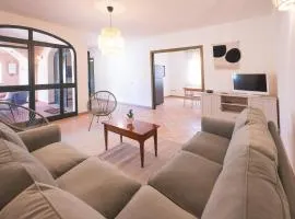 House Levante 28 APT 1