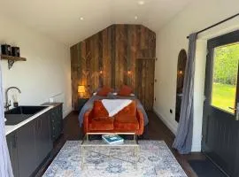 The Cabin at Mandalay Lodge