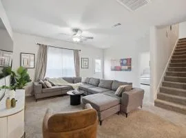 V5 Stylish room Downtown Dallas