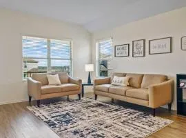 Family Friendly - Private - Spacious - Modern - Pool
