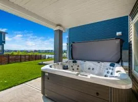 The Ultimate Getaway with Central AC, 3 King Beds, Hot Tub, Pool Table and More