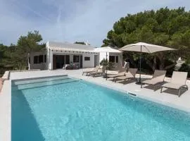 Villa Menorquina con piscina en la playa