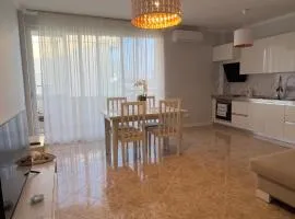 Ajsi Deluxe Apartments