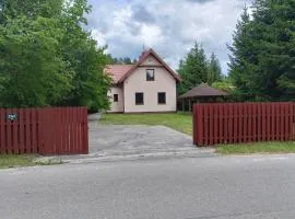Mazury, Domek pod Lasem