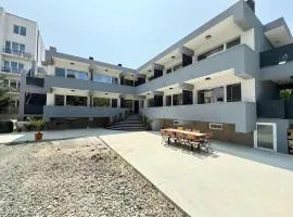Nomad Vila